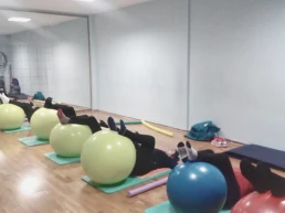 Taller práctico sobre higiene postural y salud preventiva